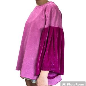 UMGEE Velour Bell Sleeve Sweatshirt Woman’s Medium